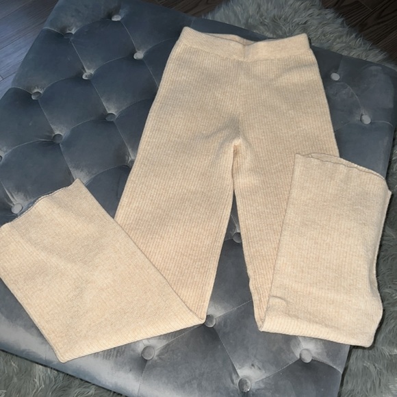 Two piece set - Picture 3 of 5